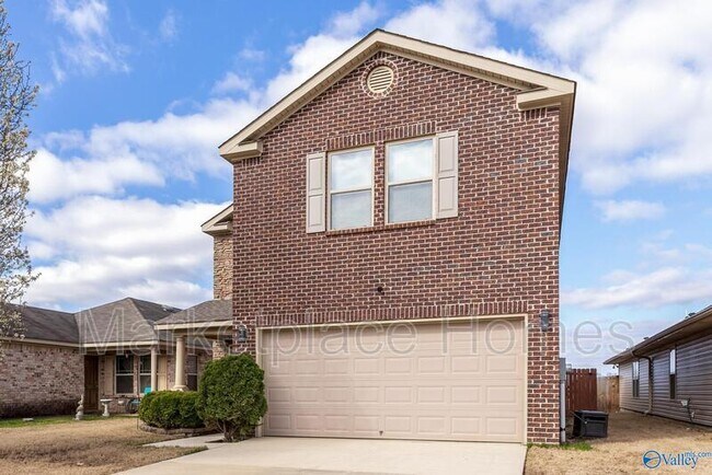 Building Photo - 214 Bermuda Lakes Dr