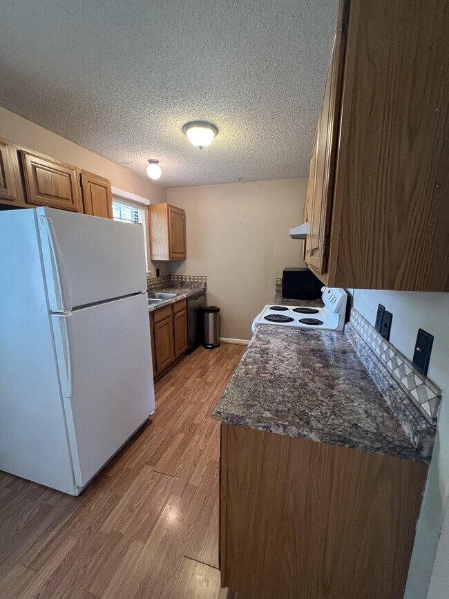 Foto del edificio - 104 N Long St