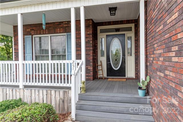 Building Photo - 2540 Roberta Rd