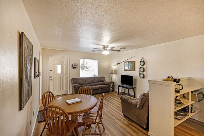 Building Photo - 62 Curlew Pl