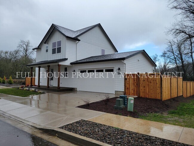 Building Photo - 3 br, 2.5 bath House - 1096 South 33rd St.