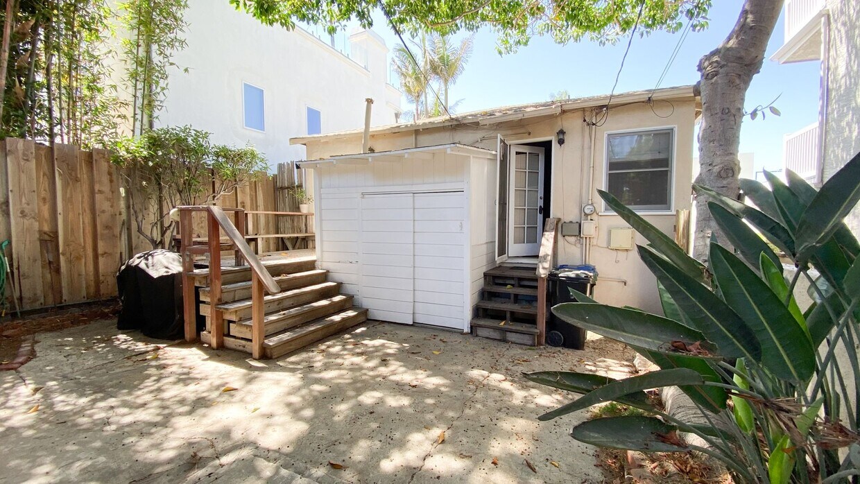 Foto principal - Charming 2BD/1BA Cottage in Hermosa Beach