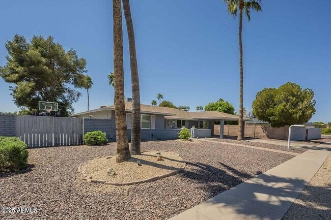 Foto del edificio - 10844 N 37th St