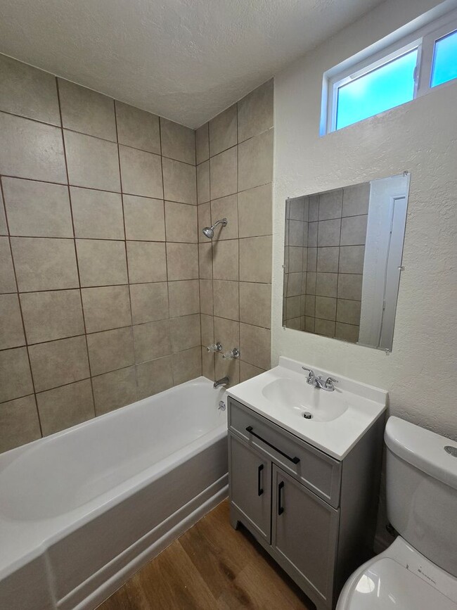 Foto del edificio - MOJAVE, CA , Charming 1-Bedroom, 1-Bathroo...