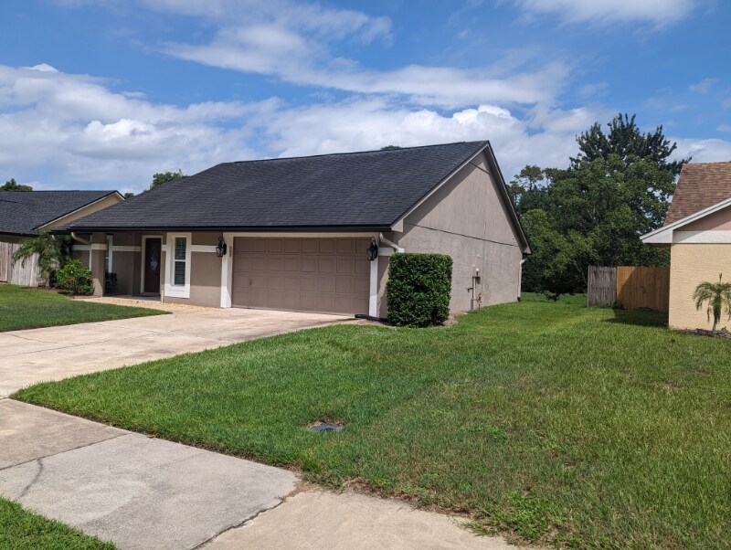 Foto principal - 1043 Weaver Dr