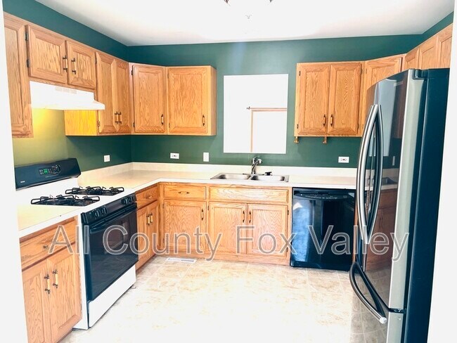 Foto del edificio - 16018 Fairfield Dr
