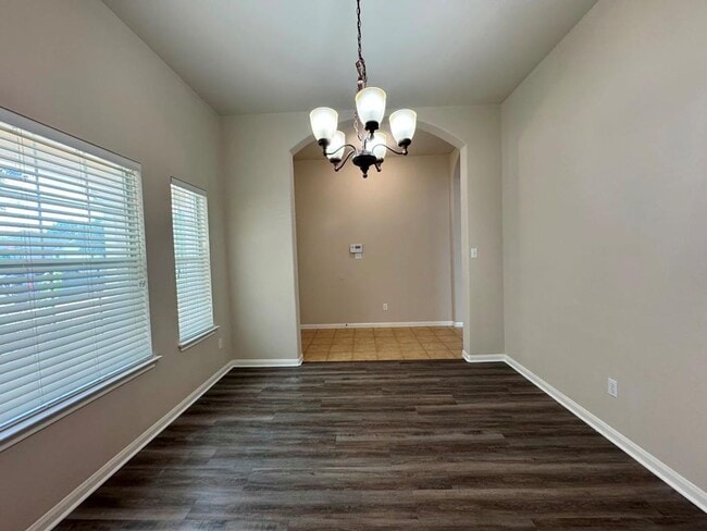 Foto del edificio - Spacious 4 bedroom in Amberwood!