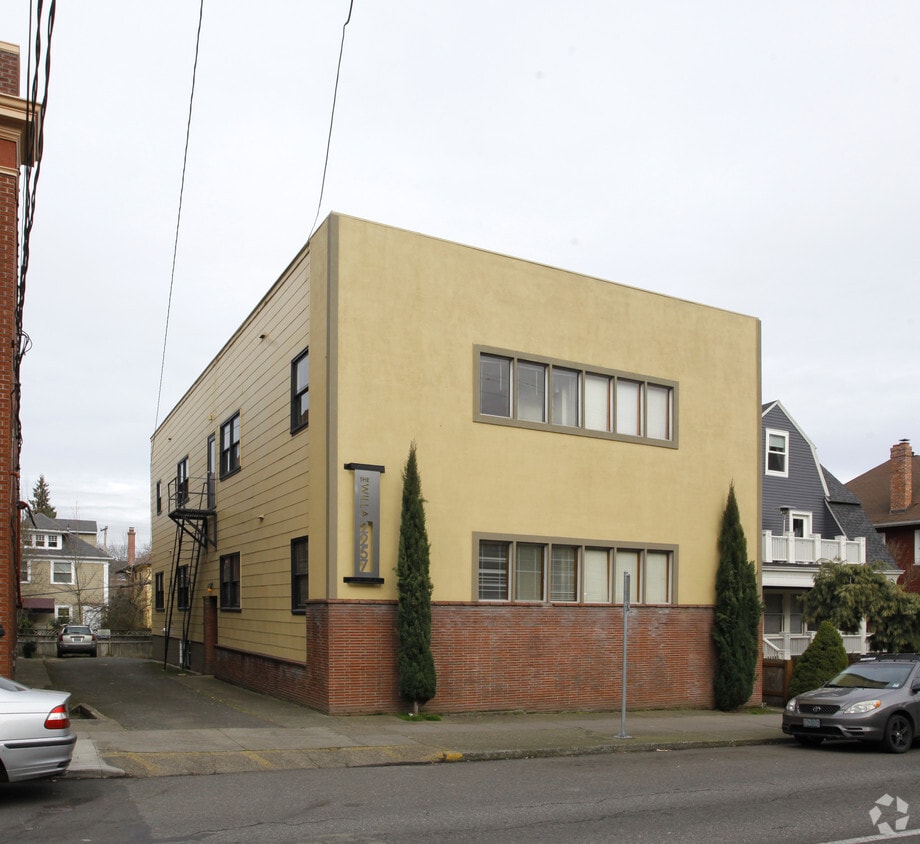 2257 NW Glisan St, Portland, OR 97210 Apartments in Portland, OR