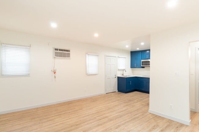 Foto del edificio - 1208 Daisy Ave