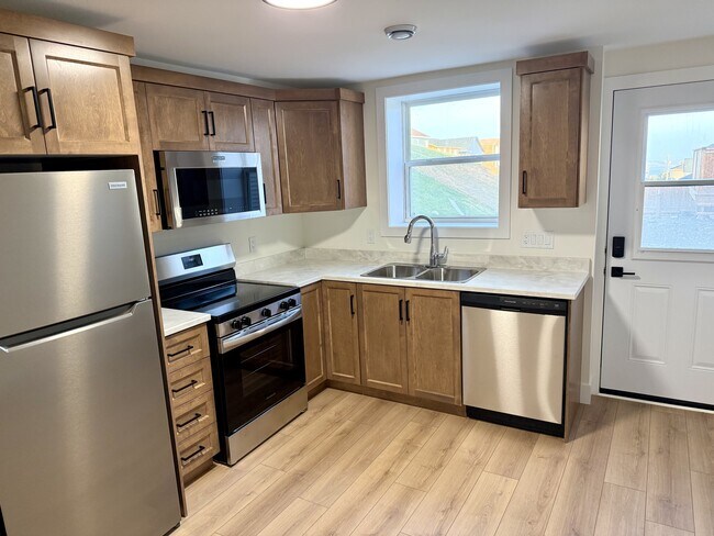 Photo du bâtiment - 18 Kemble Ave