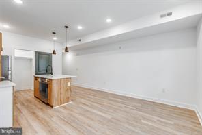 Building Photo - 2348 N Park Ave