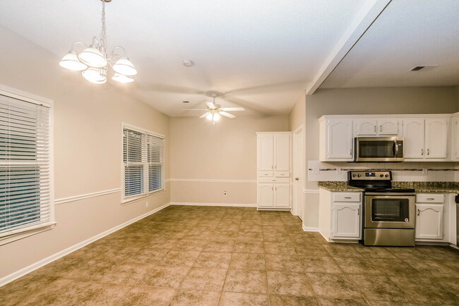 Building Photo - 8853 Dewberry Ln