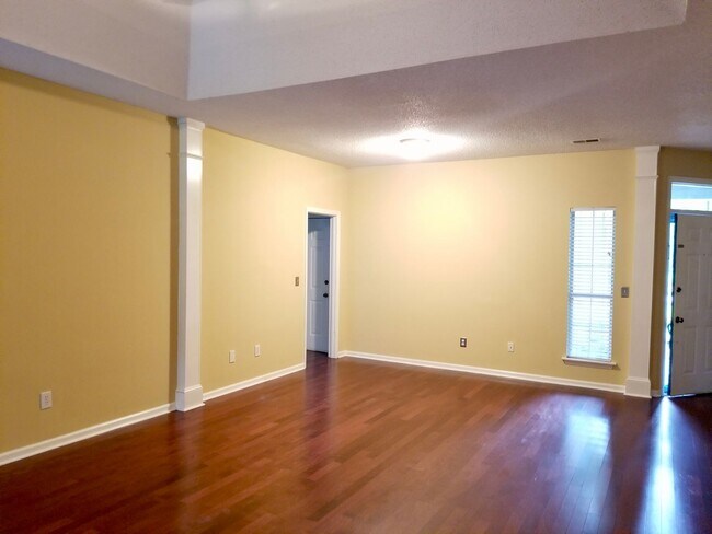 Building Photo - Lovely 3 bedroom home in Belle Hall - Mt. ...