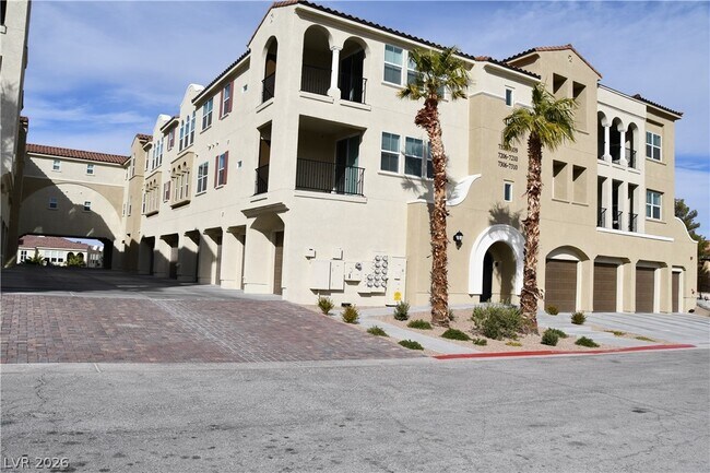 Foto del edificio - 2555 Hampton Rd