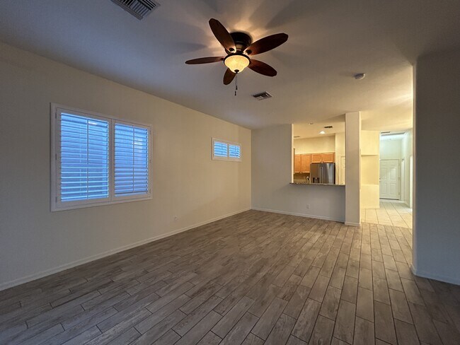 Foto del edificio - 5102 N Pinnacle Point Dr