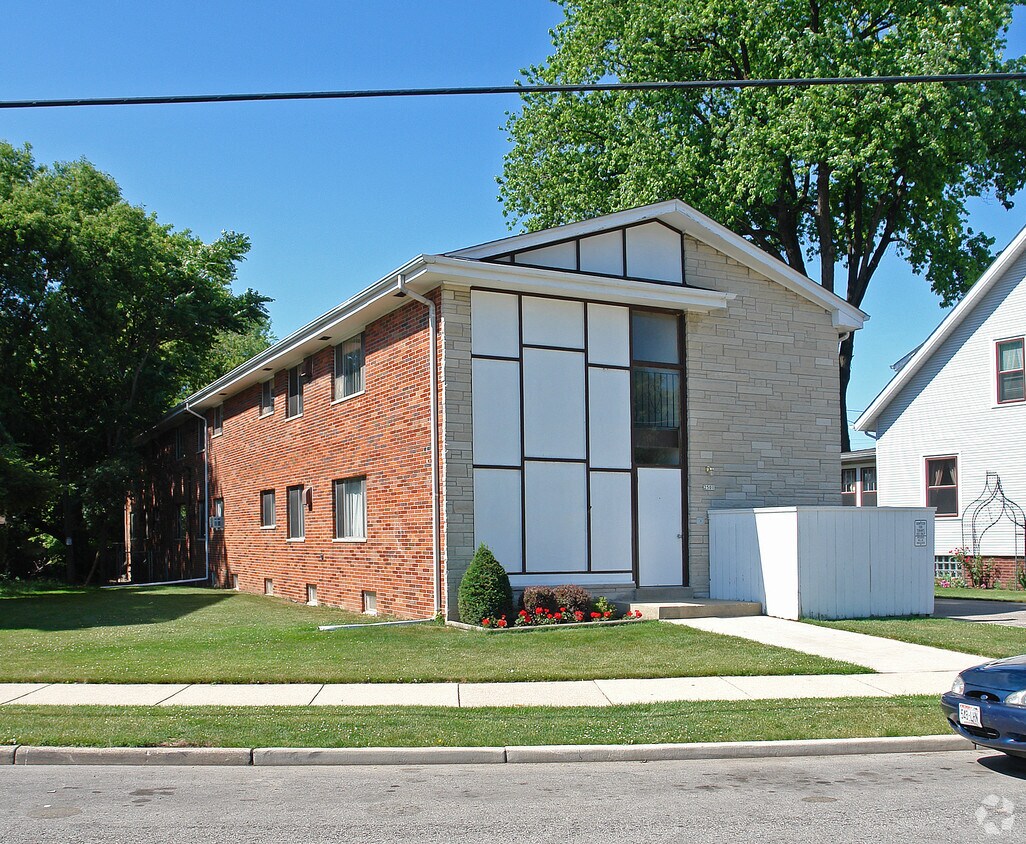 Primary Photo - 2501 19th St