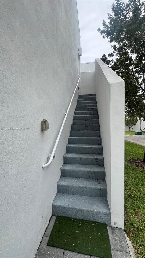 Foto principal - 6612 NW 103rd Pkwy