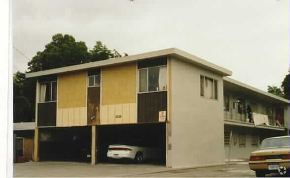 Building Photo - 2920 Deakin St