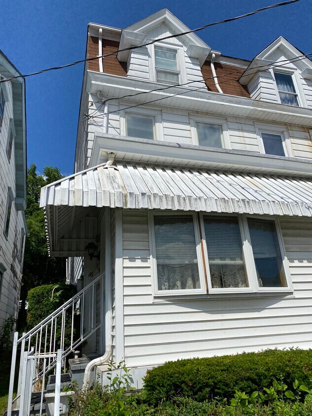 16 W 6th St, Jim Thorpe, PA 18229 House Rental in Jim Thorpe, PA