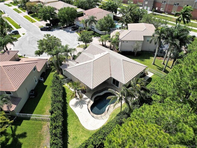 Foto del edificio - 2662 SW Newberry Ct