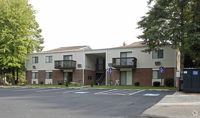 Village Green Apartments Apartments - Gloucester, VA | Apartments.com