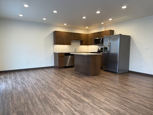 Foto del edificio - 209 N 76th Ave