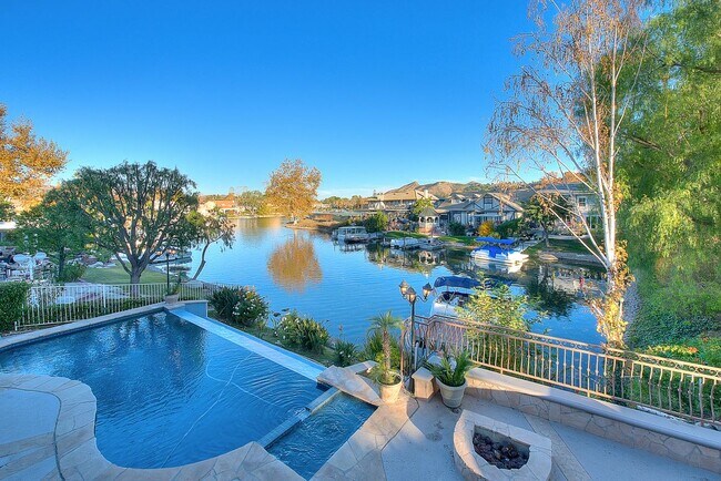 Foto del edificio - 3800 Weatherly Cir