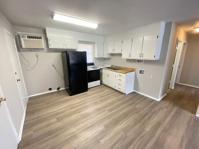 Building Photo - 2bed/1ba Apt off S Main Kannapolis close t...