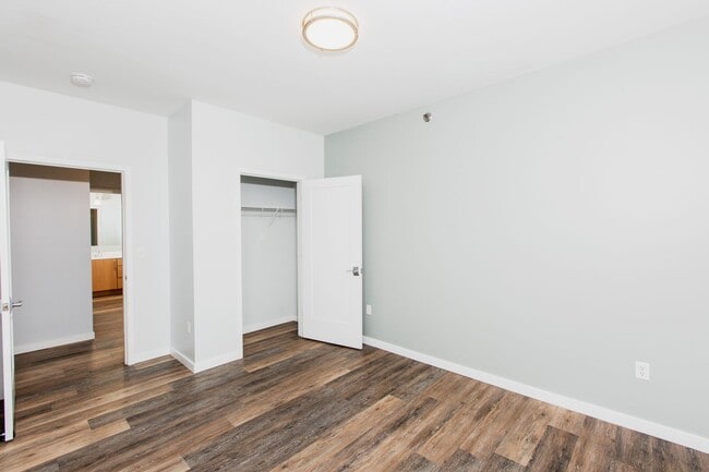 Interior Photo - River Rock Apartments