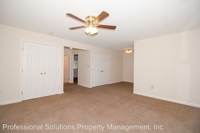 Building Photo - 413 Jason Dr