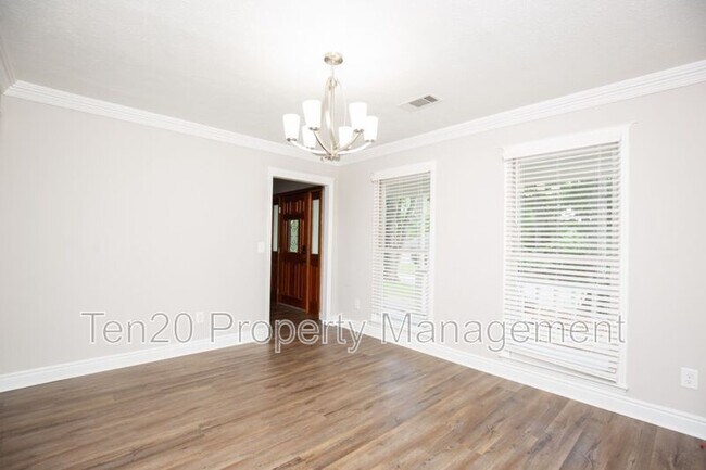Foto del edificio - 6820 Panstone Dr