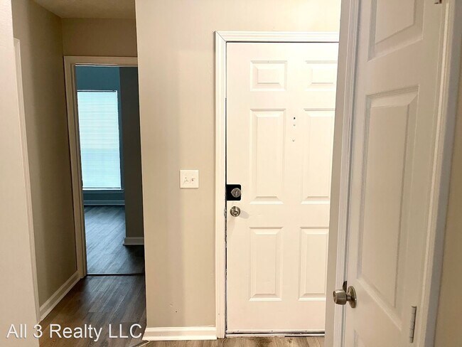 Foto del edificio - 3 br, 2 bath House - 525 Lakecourt Drive