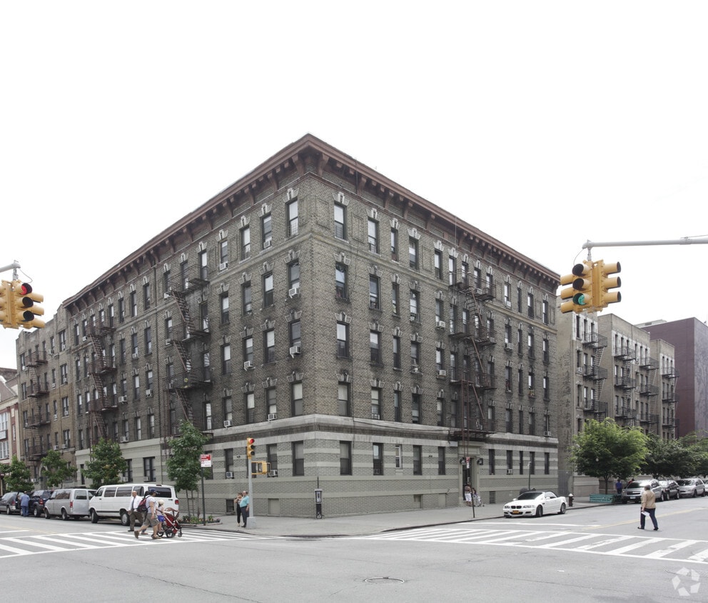 Primary Photo - 623 W 204th St