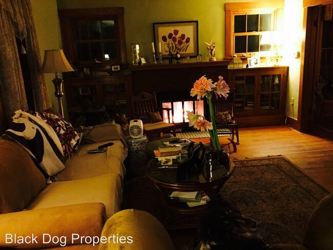 Foto del edificio - 3 br, 3 bath House - 1640 Fairview Drive
