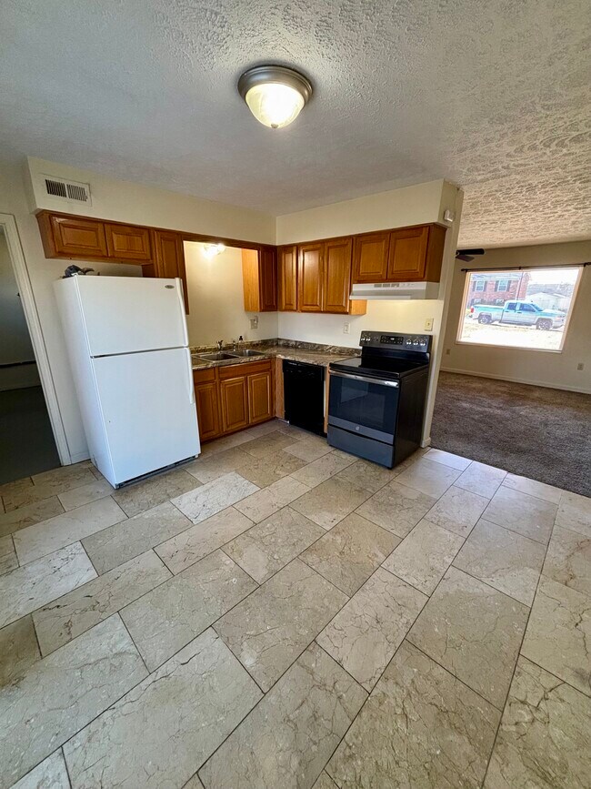 Foto del edificio - 6448 Westland Dr