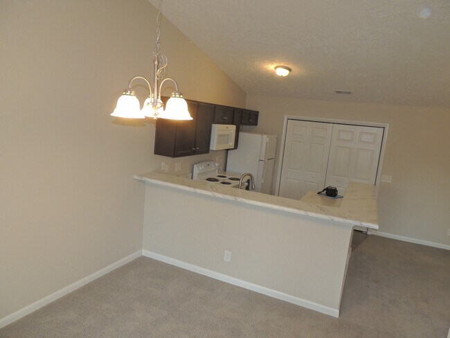 Building Photo - 6748 Willowbrook Dr