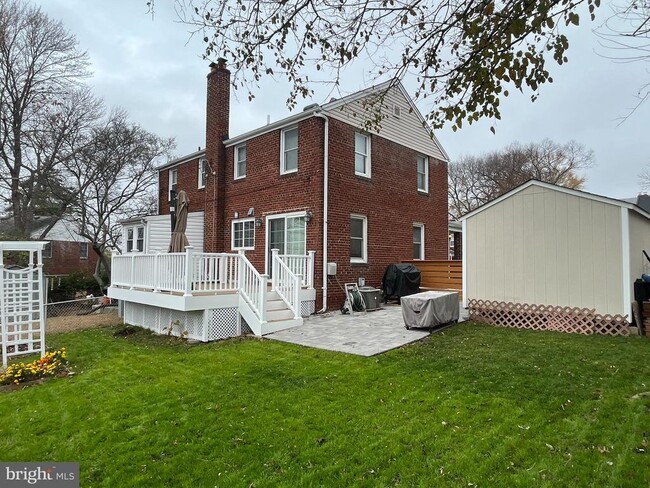 Foto del edificio - 2803 Albemarle Dr