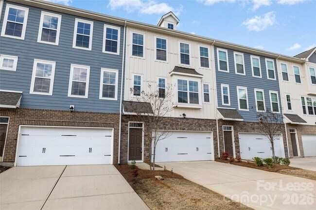 Building Photo - 6985 Waterstone Dr