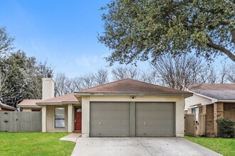 Building Photo - 105 Caprock Dr