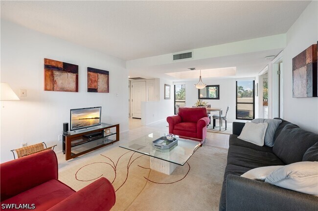 Building Photo - 4551 Gulf Shore Blvd N