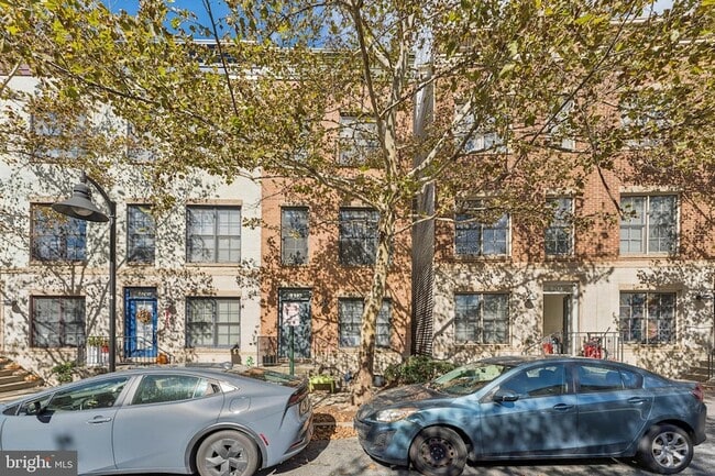 Photo - 4410 Longfellow St Townhome