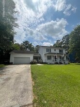 Building Photo - 407 Scotsdale Dr