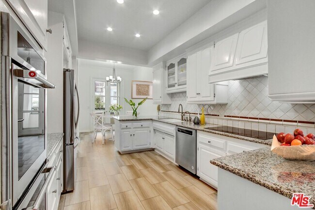 Building Photo - 10104 Empyrean Way