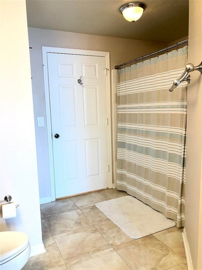 Building Photo - 2801 Chancellorsville Dr Tallahassee, FL 3...