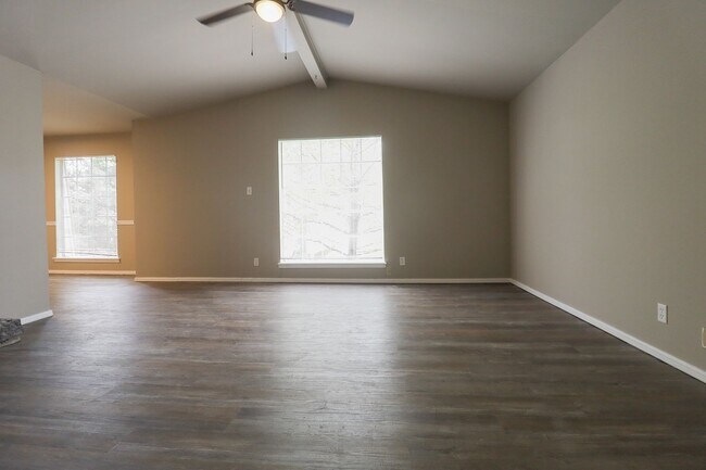 Foto del edificio - 2 Bed / 2 Bath Condo in Central Tulsa!