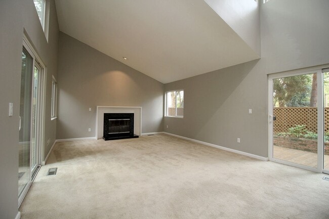 Building Photo - 17638 NW Shorewood Dr