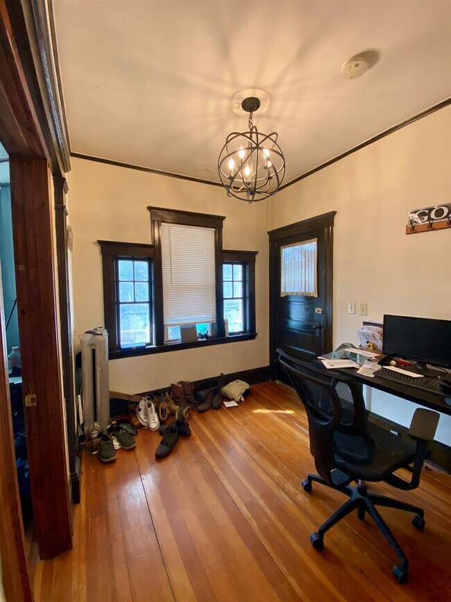 Building Photo - 270 Harvard St