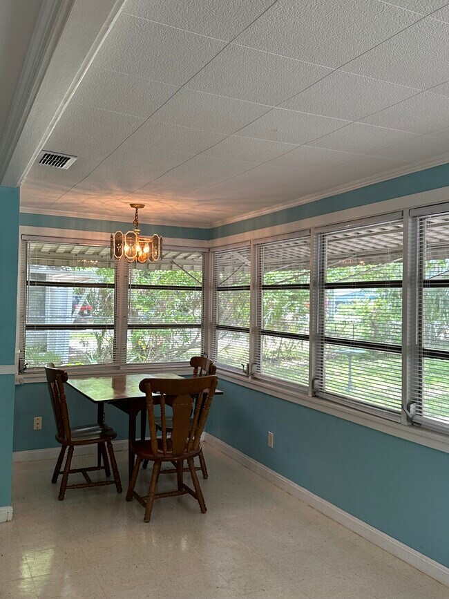 Foto del edificio - 506 Brentwood Dr