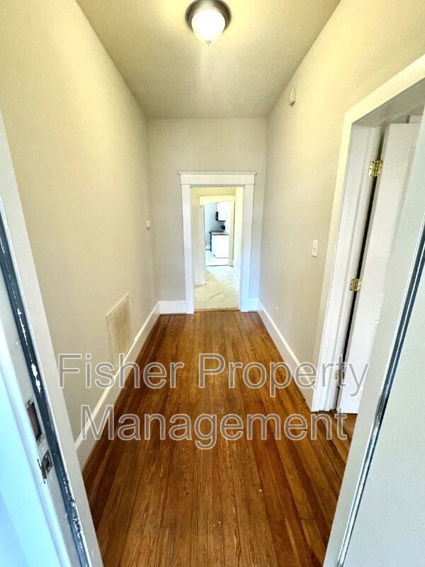 Photo - 1512 Bainbridge St Apartment