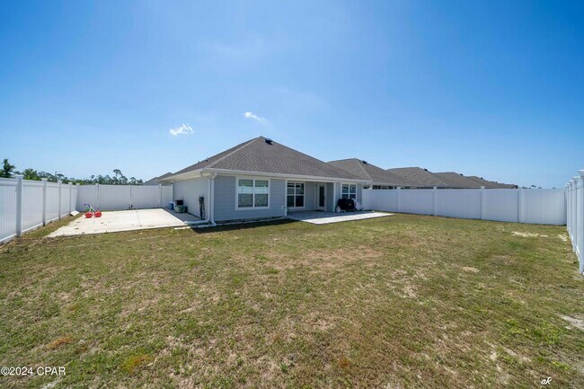 Foto del edificio - 295 Bayou Bend Ln